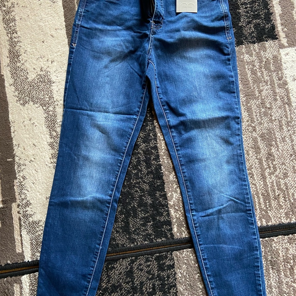 New with tags Maurices Exerflex Super Skinny Size 10 Jeans